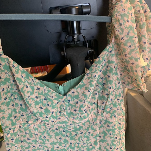 Fame and Partners Reformation Style Dress Size 4 - Picture 9 of 11